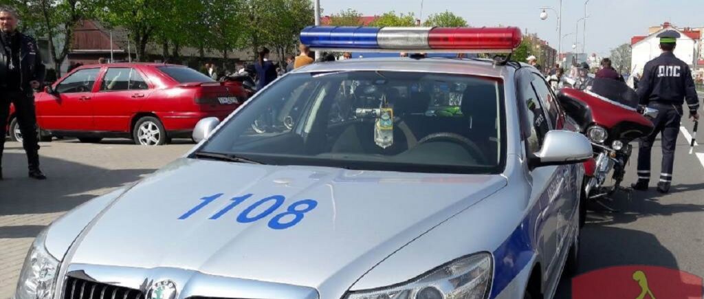 В Пинске "АвтоУраган" выявил 12 бесправников за 3 дня