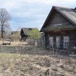 В Пинском районе обнаружены участки, не благоустроенные после сноса пустующих домов. Что еще выявила прокуратура?