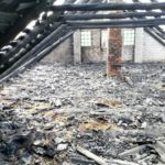 На прошлой неделе в Пинском районе горела летняя кухня и кровля жилого дома