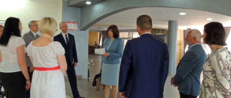 «Услышать альтернативные мнения»: Наталья Кочанова в Пинске