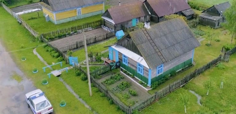 Душил и требовал деньги. Стали известны подробности попытки ограбления в деревне Шашки Ганцевичского района