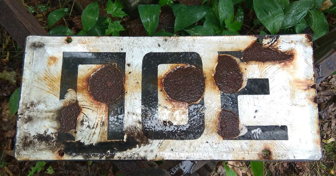 Квест: Поисковик нашел табличку, отвечаем что означает «ПОЕ»