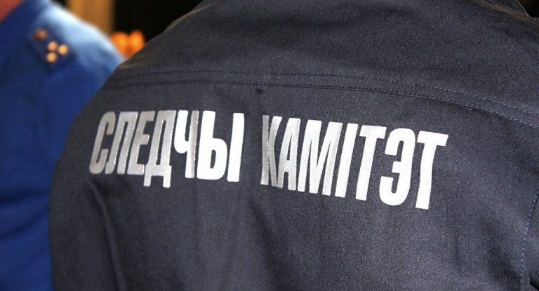 В Пинске велосипедист ночью упал в траншею с трубами и погиб