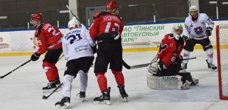 «Пинские Ястребы» героически выиграли в Бресте, полностью провалив второй период