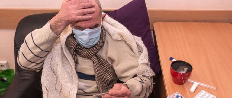 Врач рассказал, кто повторно рискует заразиться коронавирусом