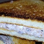 Просто и полезно: Бутерброды с тунцом