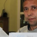 Правозащитник Алесь Романович получил 1350 рублей штрафа за 10 минут «пикета» возле памятника Партизанам