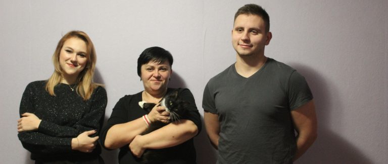 Безопасно ли стоять у Пинского ГОВД или кто разбил автомобиль судьи?