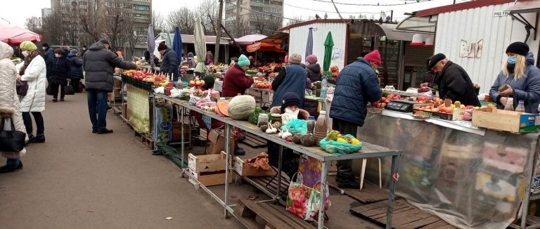 Что предлагают магазины и рынки в Пинске в конце ноября