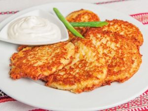 Что отмечаем: У иудеев Ханука! Пончики, драники и Ханукия