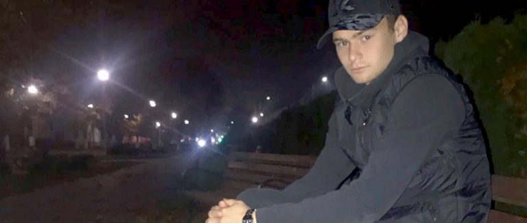 Стиль: «All black», камуфляж и классика