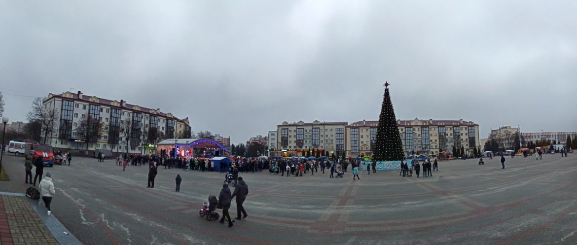 Как Пинск открывал главную городскую елку