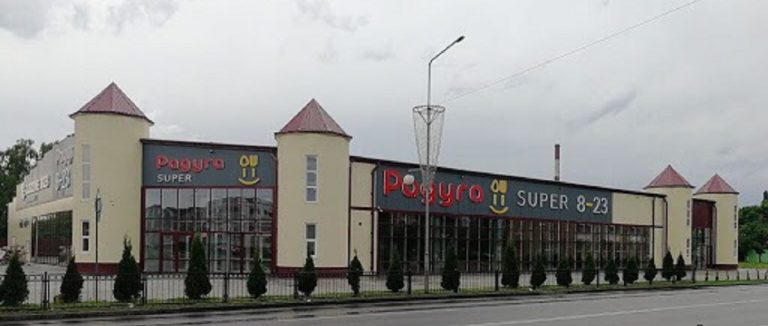 В «Радуге» в Пинске у посетителей кафе еду забрали прямо со стола