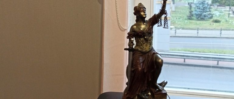 Адвокат проконсультирует пинчан бесплатно