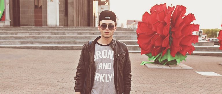 Столичный актер покорил пинчан не только своей игрой, но и модным фотолуком