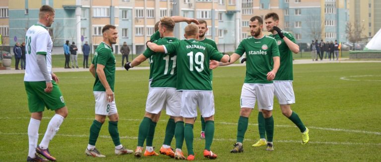 Два выездных футбольных поединка пинчан