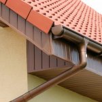 Советы, как выбрать водостоки для крыши дома
