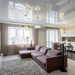 В чем преимущество натяжных потолков