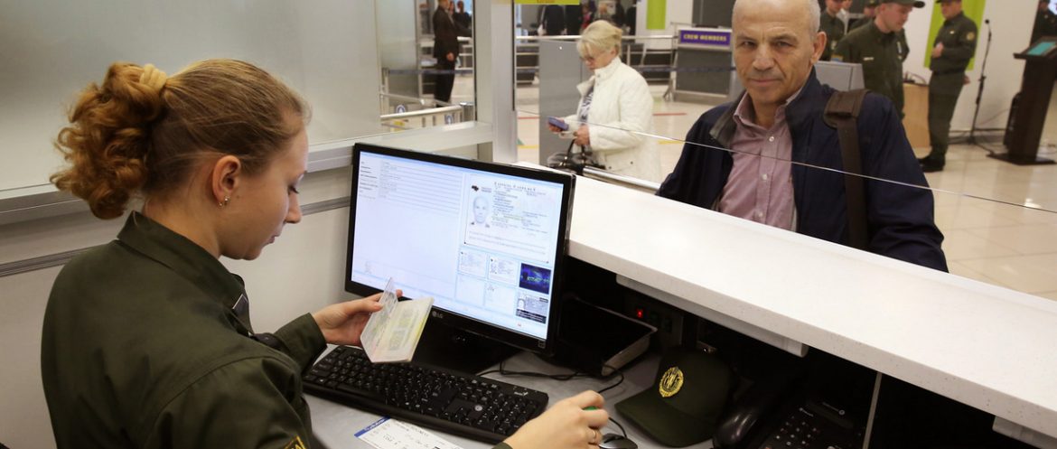 Украинская погранслужба прокомментировала информацию о том, что белорусских мужчин не пускали в страну Украинская погранслужба прокомментировала информацию о том, что белорусских мужчин не пускали в страну