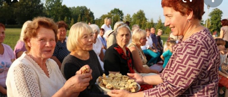 Яблочный Спас: дата, традиции и приметы
