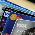 Почему дебетовая карта лучше, чем полный кошелек?