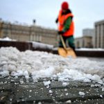 Чем отличает антигололедный реагент и соль. Особенности и преимущества