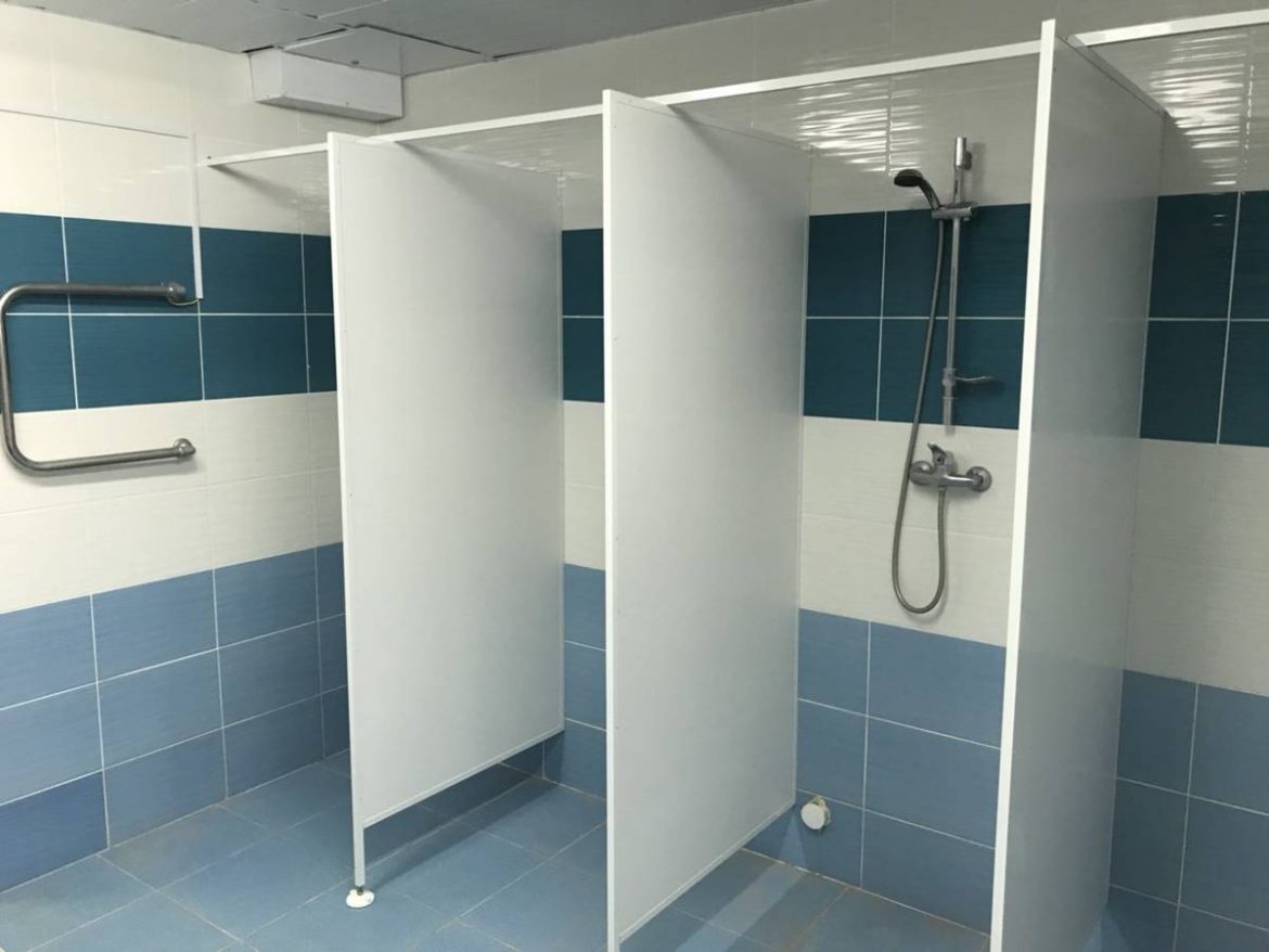Душевые перегородки из ПВХ