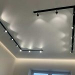 Секреты выбора натяжного потолка для комнаты, советы и примеры