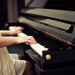 Лучшие студии игры на фортепиано в Минске - Обучение фортепиано