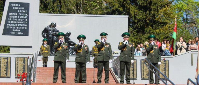 Полевая кухня и театрализованный концерт в праздничный для Пинска день
