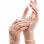 Виниловые перчатки: в чем их выгода и как выбрать?