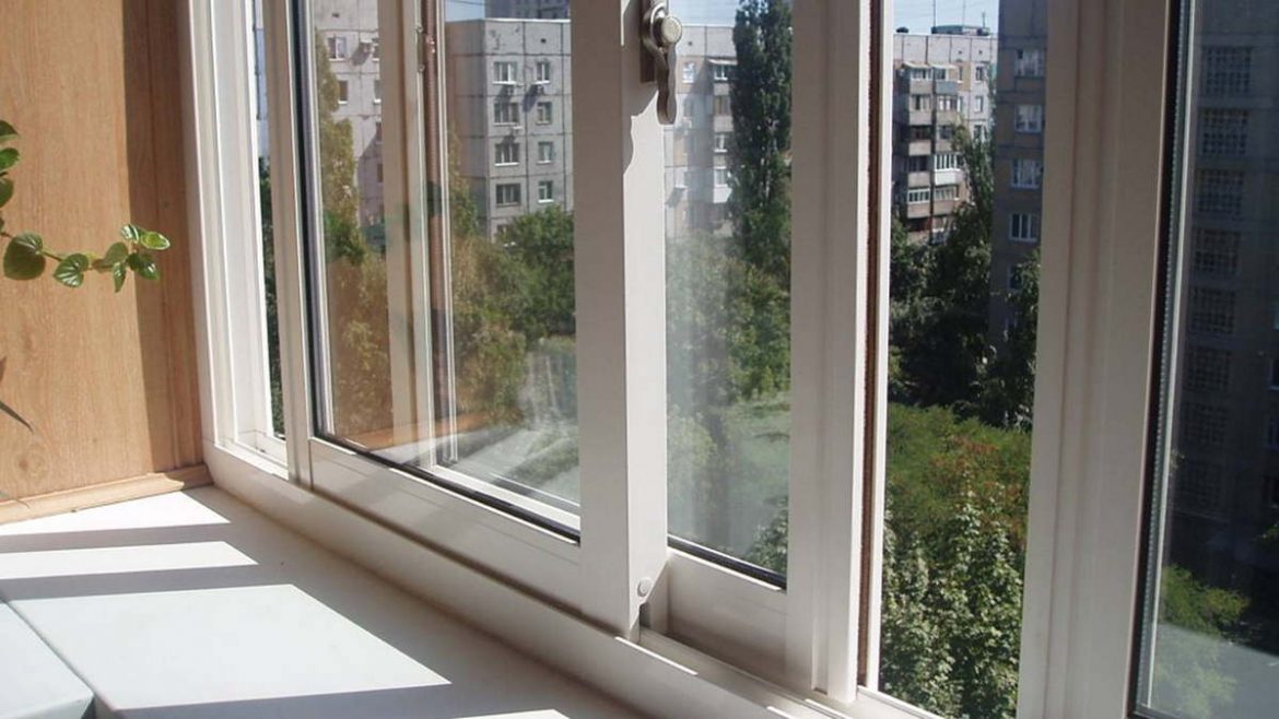 Окна из ПВХ: разнообразие конструкций и ценовых категорий Окна из ПВХ: разнообразие конструкций и ценовых категорий