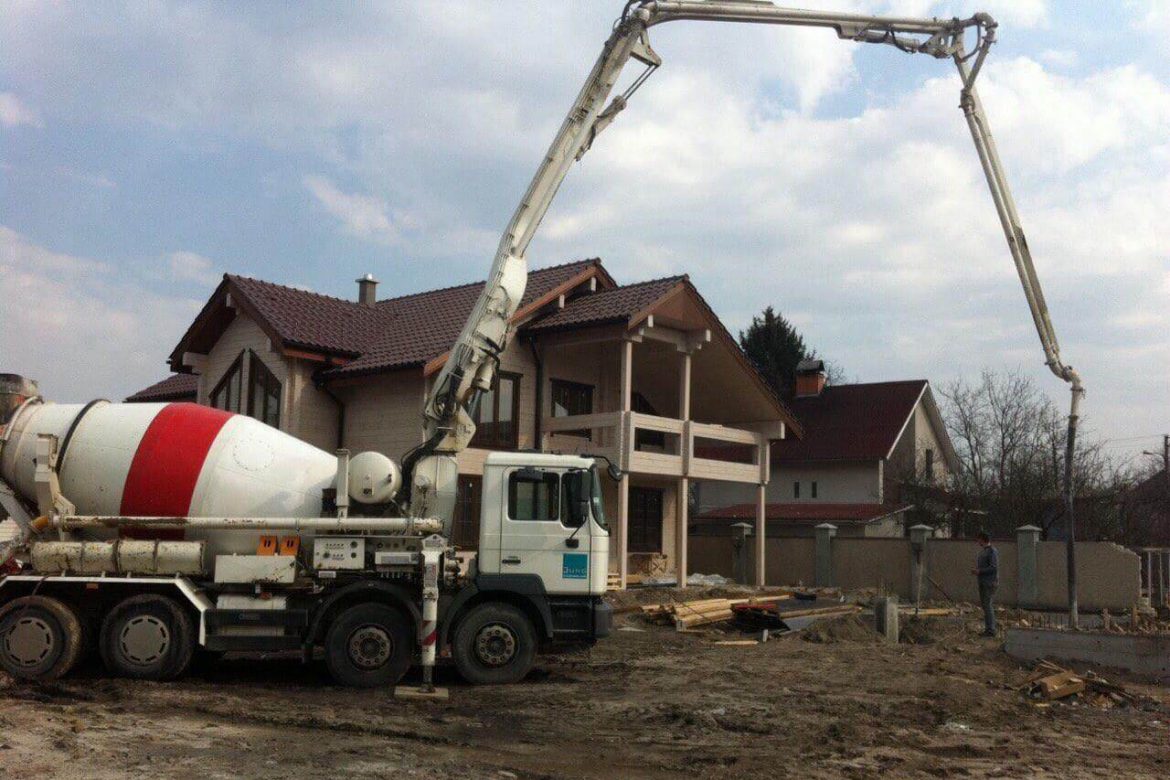 Особенности заливки бетоном конструкции с помощью автобетононасоса