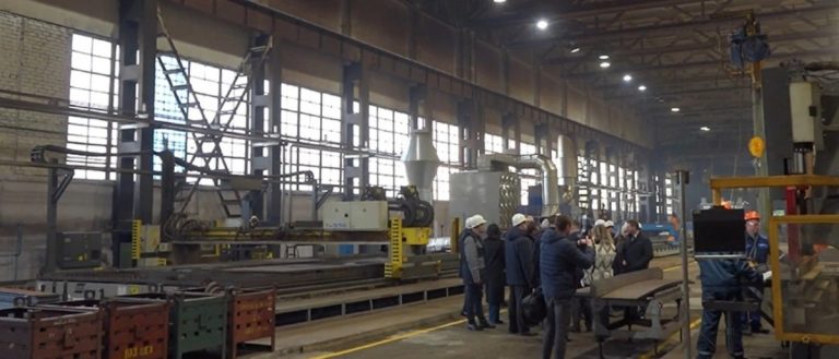 На «Кузлитмаше» презентовали комбайн, аналогов которого нет в мире