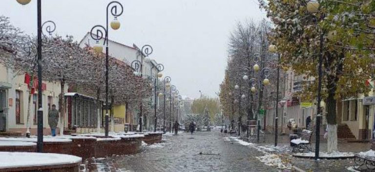 Март вообще в курсе, что он весна?