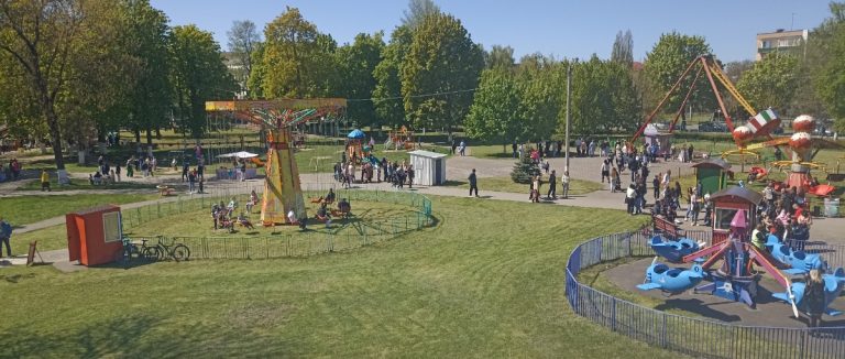 На Первомай в Пинске зовут лишь в парк