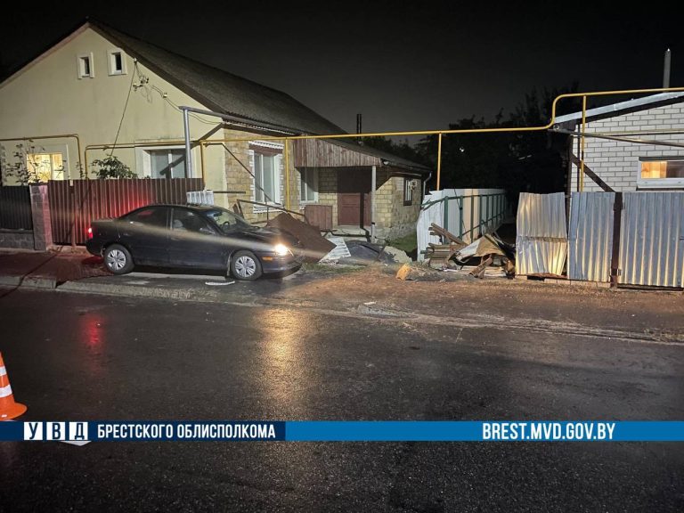 В Пинске девушку сбил пьяный бесправник