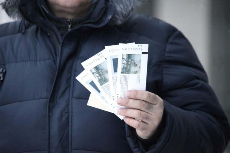 Житель Пинска хотел попасть на концерт и стал жертвой мошенников