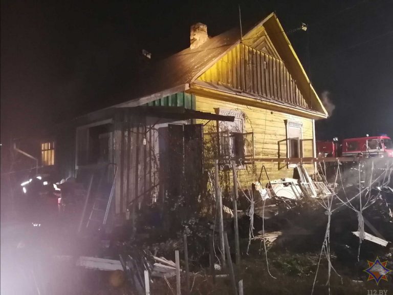 Пенсионерка в Пинске получила ожоги, когда пыталась сама справиться с огнем