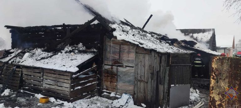 На пожаре возле Пинска сильно обгорела пенсионерка