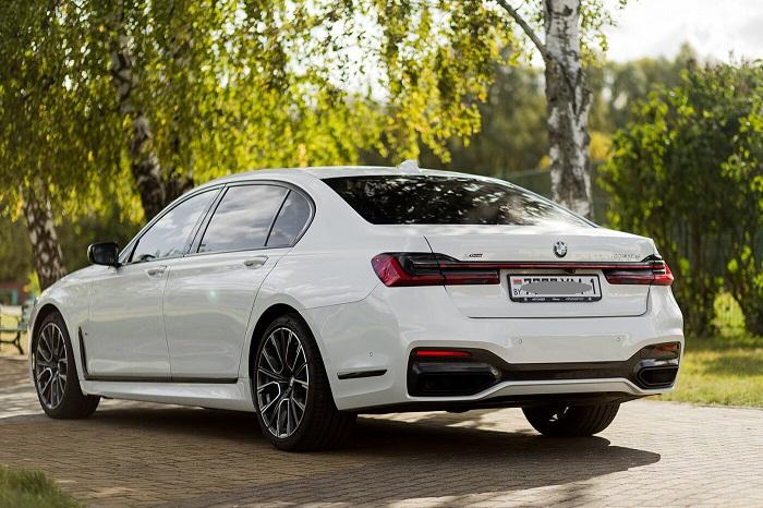 BMW 7 серия G12