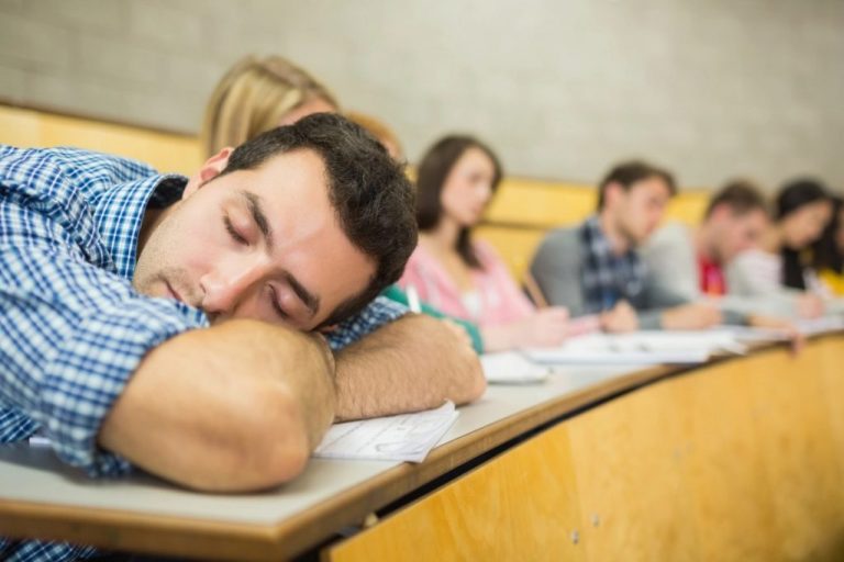 Как студенты в Бресте «благодарили» преподавателя за допуск к зачету