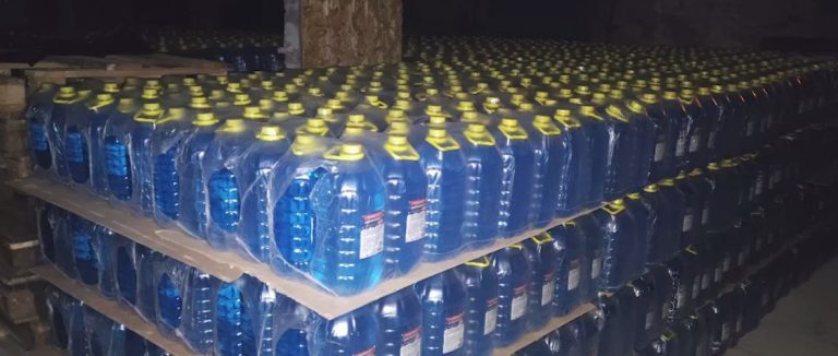 У жителя Пинска обнаружили более 28 тонн «омывайки»