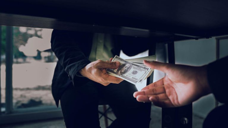 Приговор за взятки замдиректорам МТЗ и БелАЗ