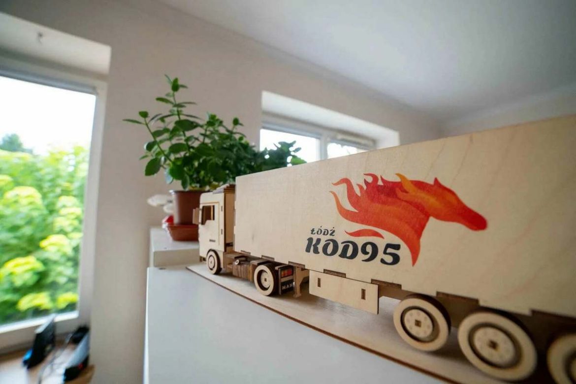 Код 95: кому и для чего нужен, продолжительность курсов, заказ чип-карты тахографа