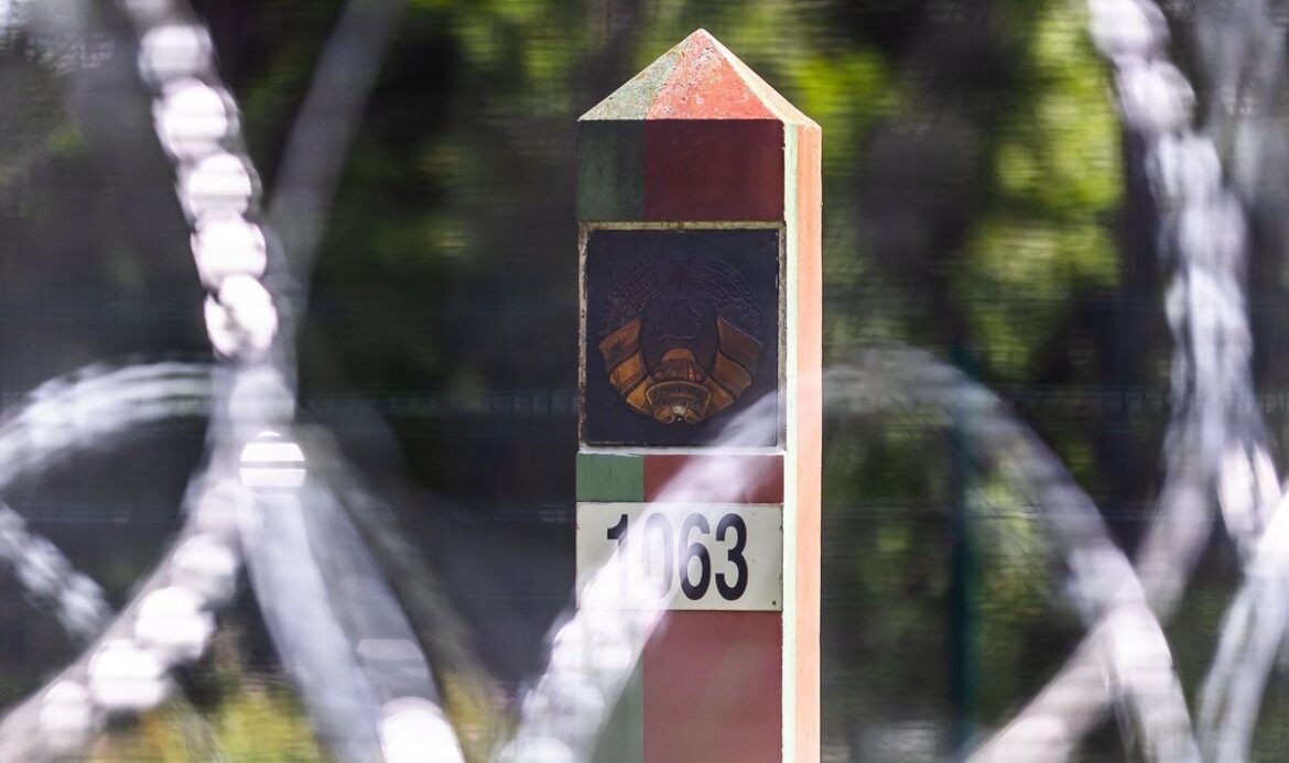 Литва закрывает границу с Беларусью на месяц Граница Литвы и Беларуси