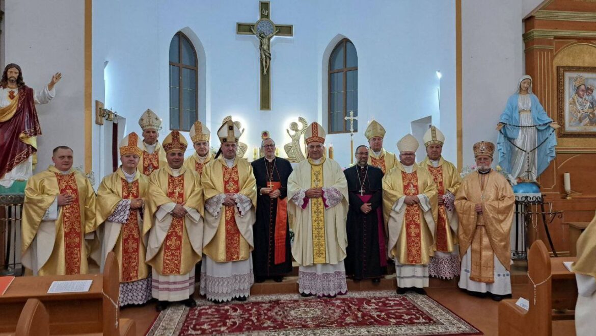 Посланник Папы Римского приехал на празднование 100-летия Пинской епархии Клаудио Гуджеротти в Пинске