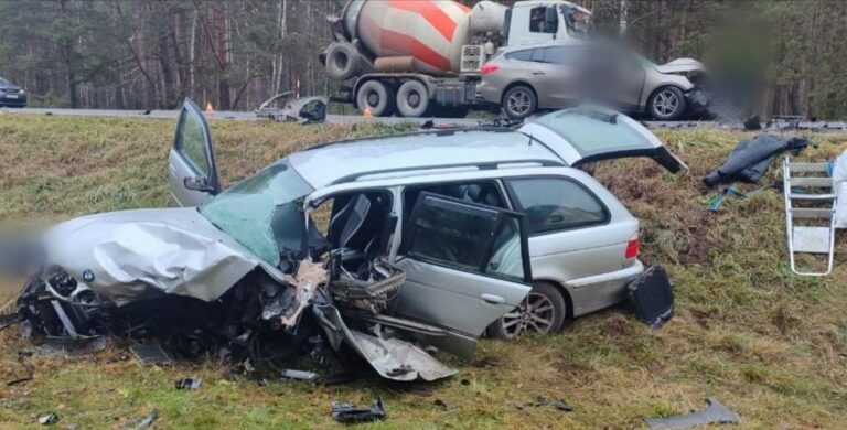Лобовая авария в Ивацевичском районе: погиб водитель BMW ДТП в Ивацевичском районе