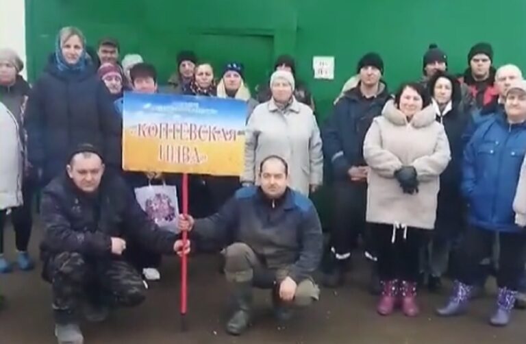 Скандал: работники колхоза не хотят попасть под управление уволенным Лукашенко чиновником Коптевская нива