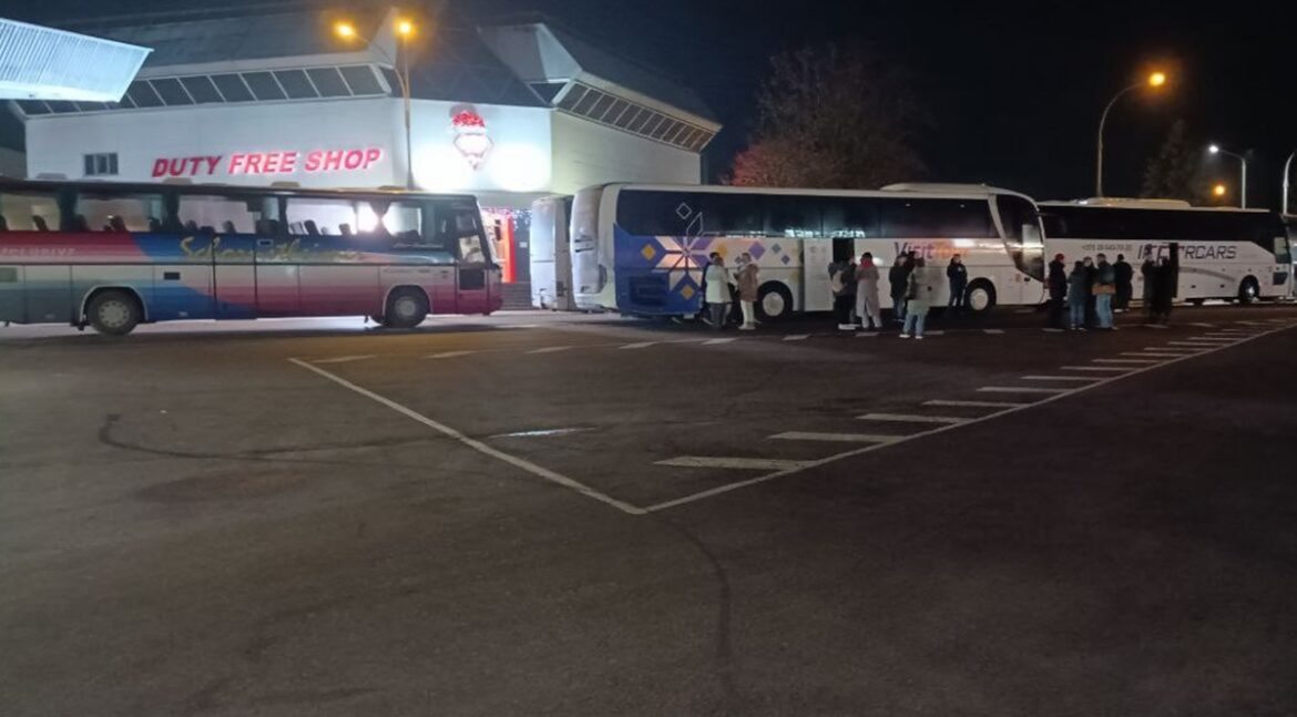 Автобусы на границе